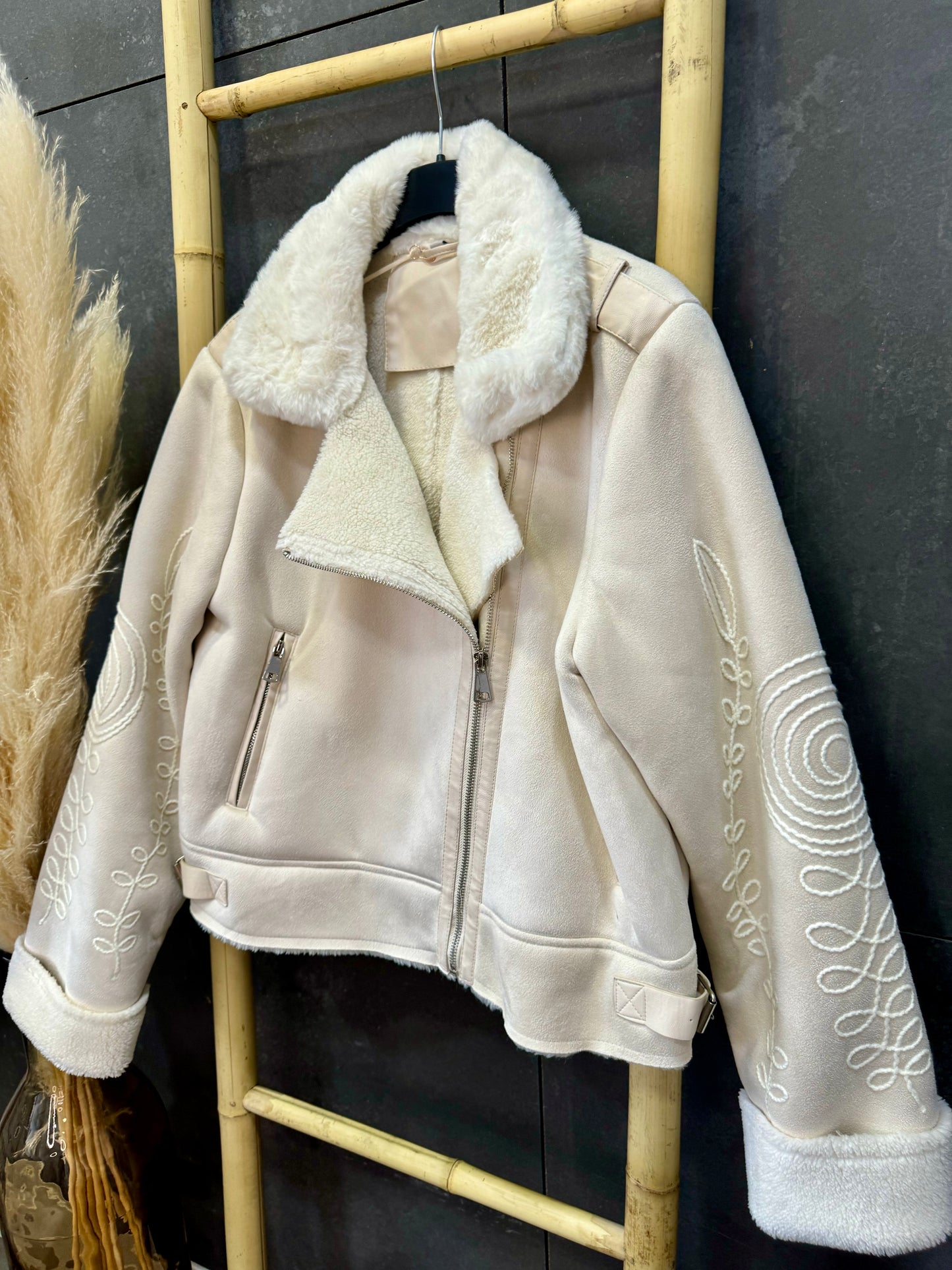 Chaqueta Tribal