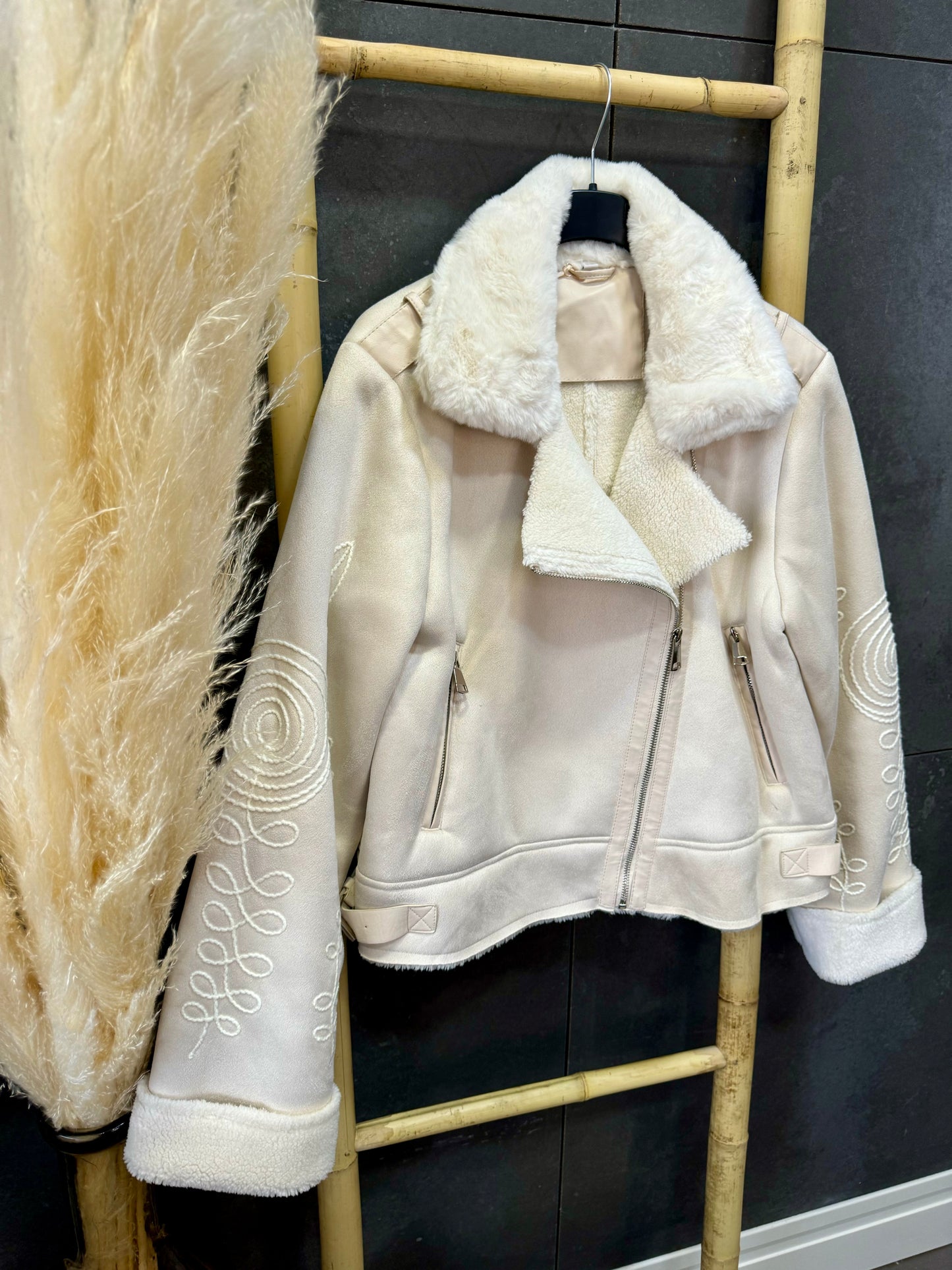 Chaqueta Tribal