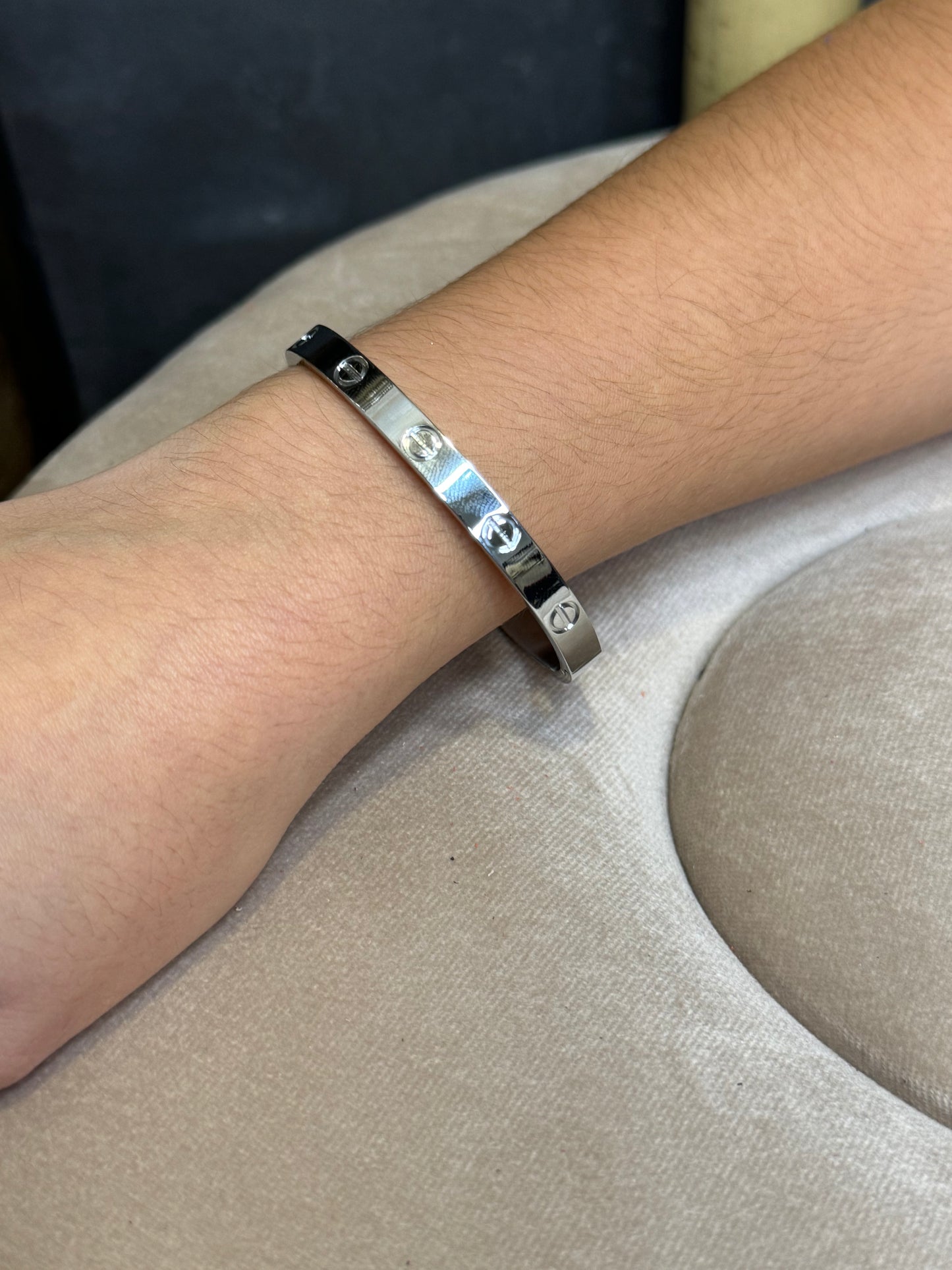 Brazalete Tachas Plateado