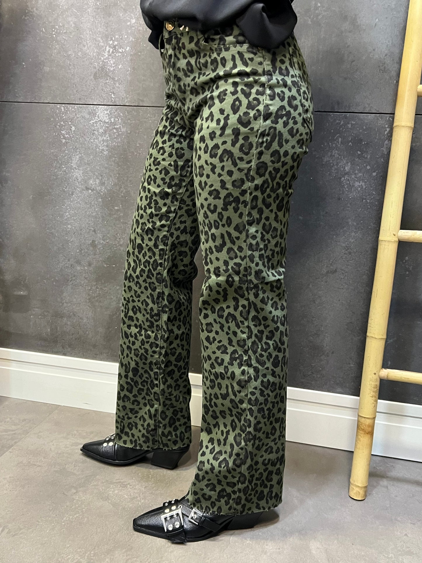 Pantalón Leopardo