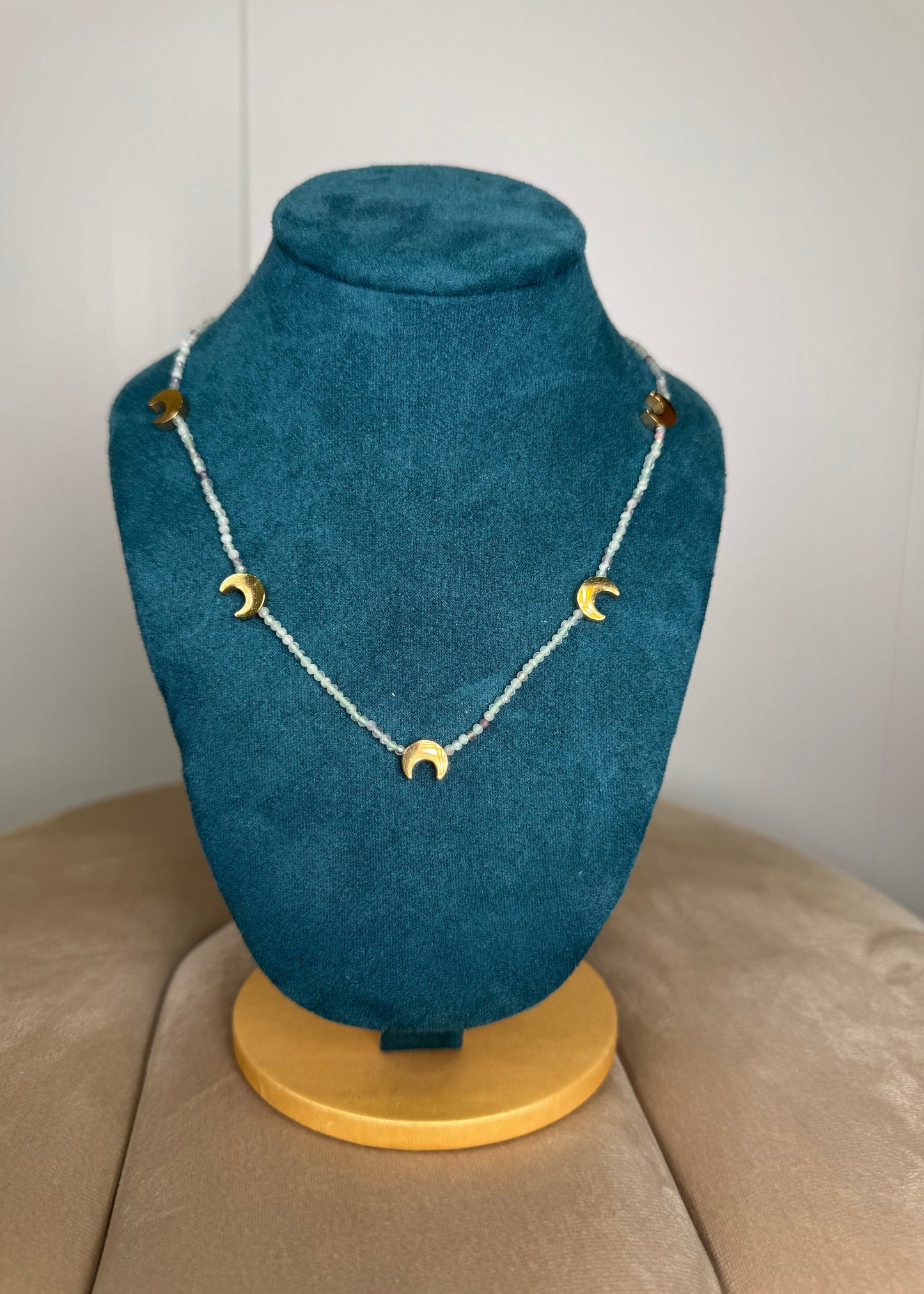 Collar Luna 01