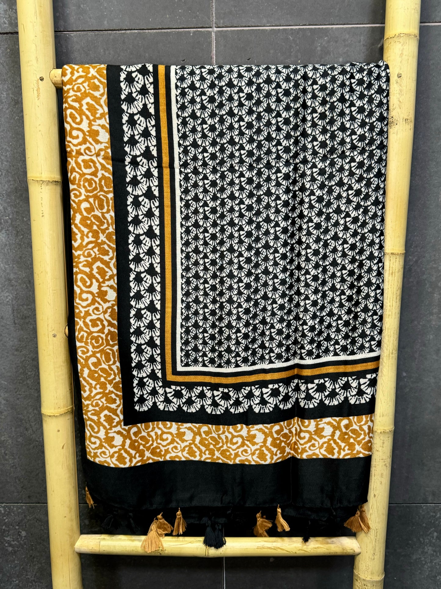 Pañuelo Tribal